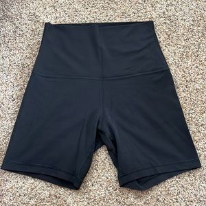 Size 6 lululemon align shorts with 6 inch inseam